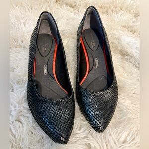 Rockport Kaila Black Snakeskin Kitten Heels 7.5